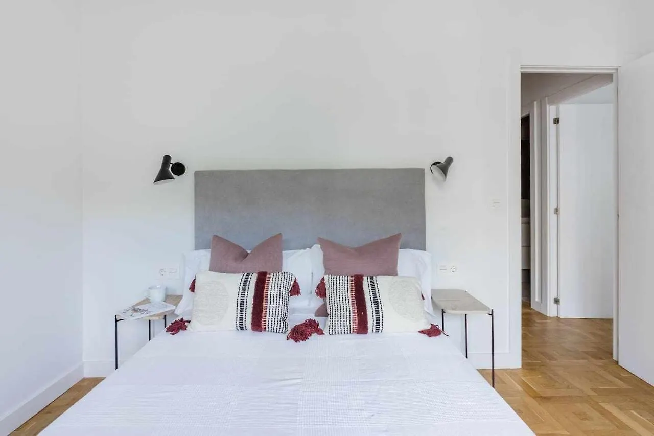 New Amara Suite Friends & Families Parking San Sebastian Spain