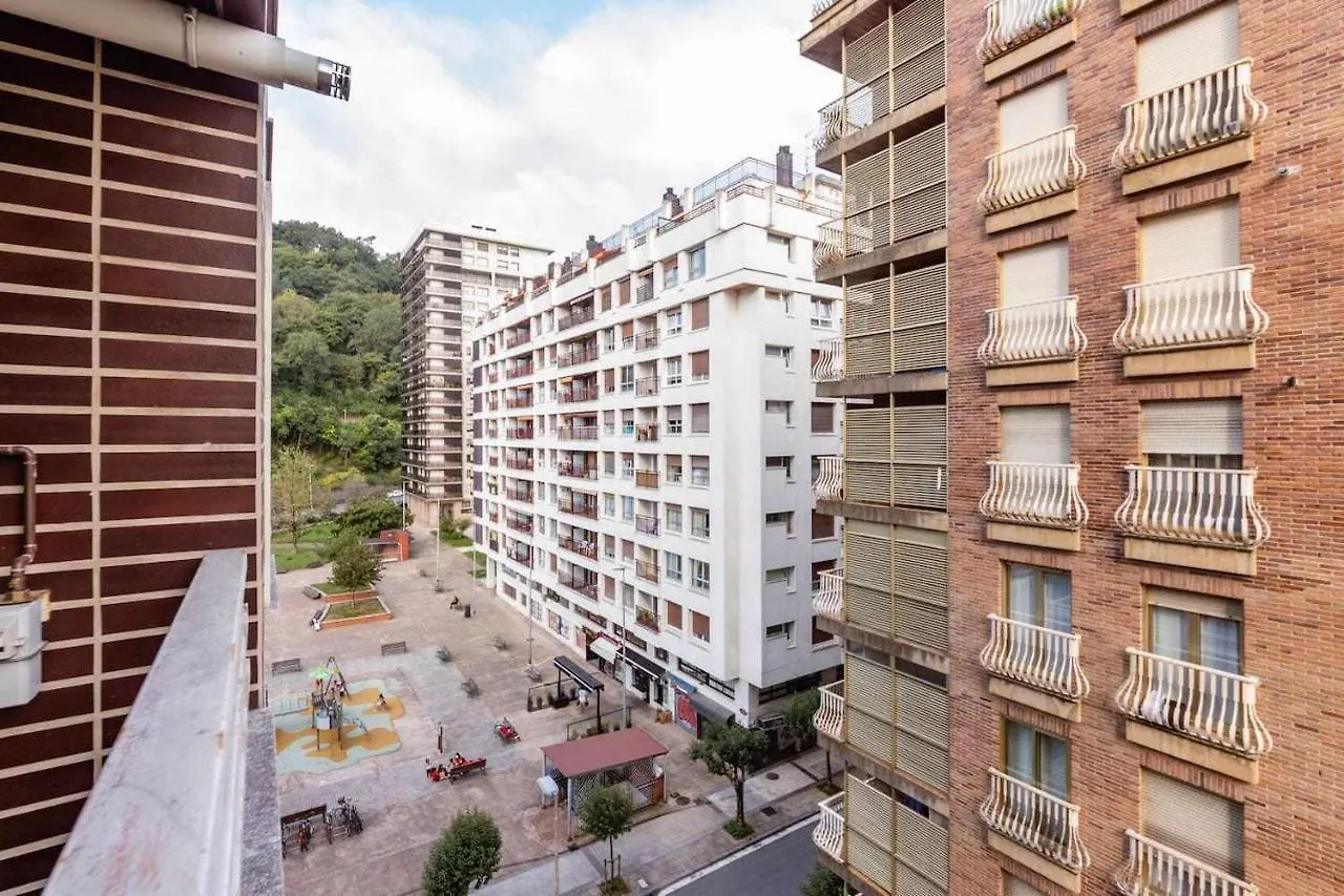New Amara Suite Friends & Families Parking San Sebastian Spain