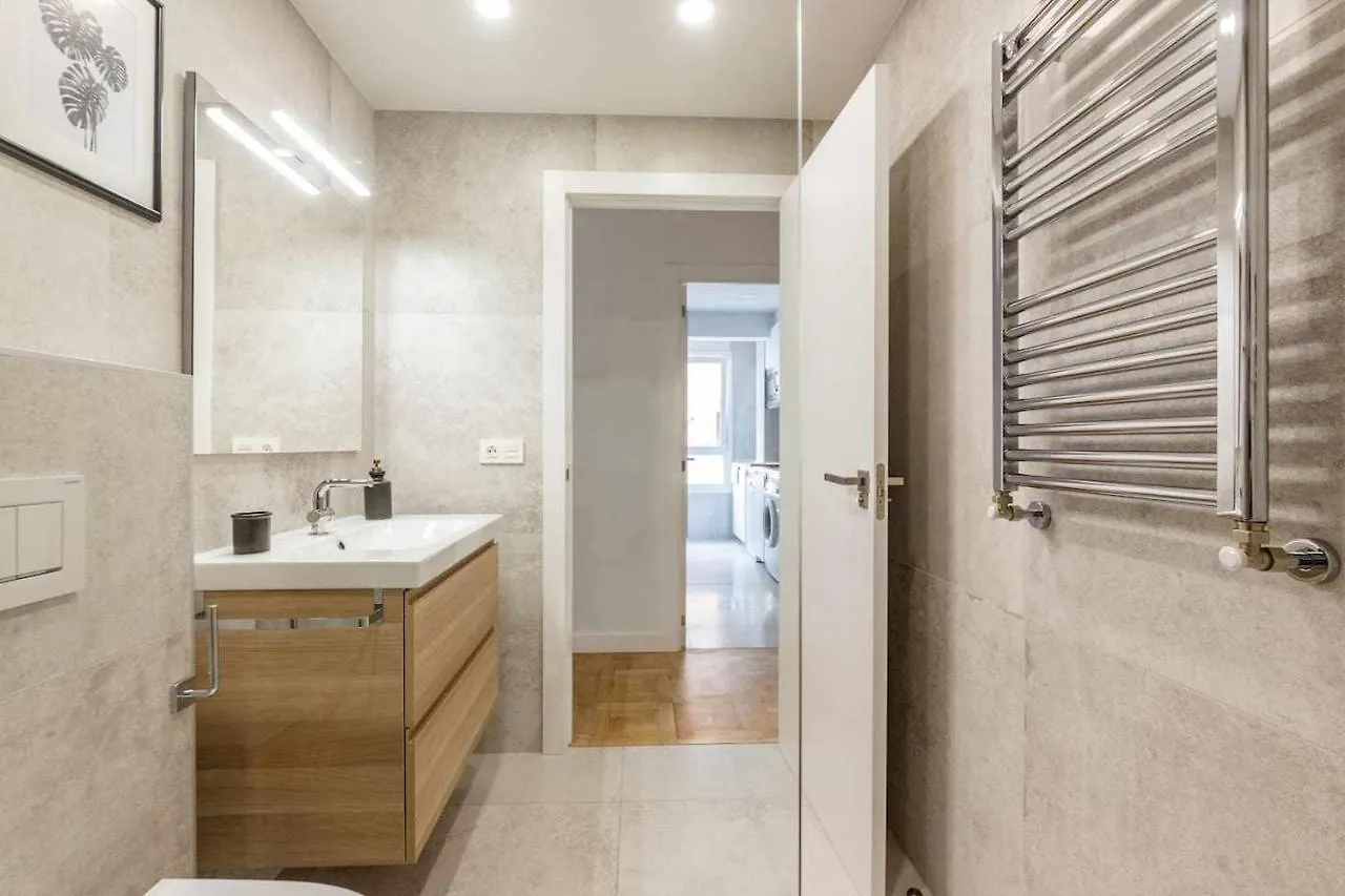 New Amara Suite Friends & Families Parking San Sebastian
