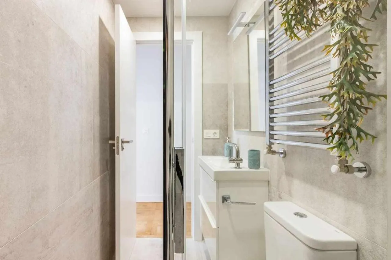 New Amara Suite Friends & Families Parking San Sebastian 0*,  Spain