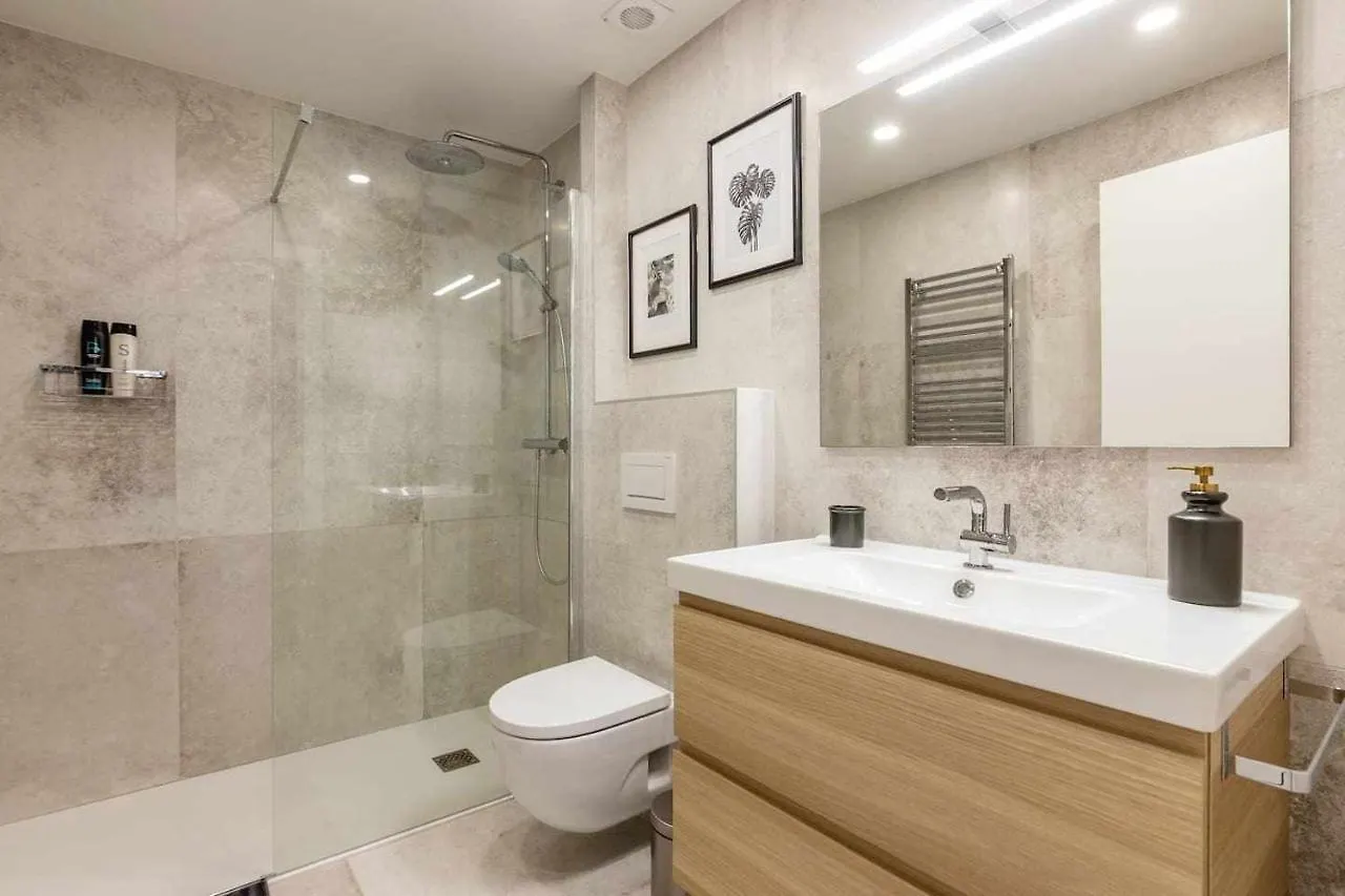 New Amara Suite Friends & Families Parking San Sebastian Apartment